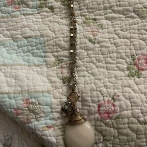 Elegant White Teardrop Pendant Necklace